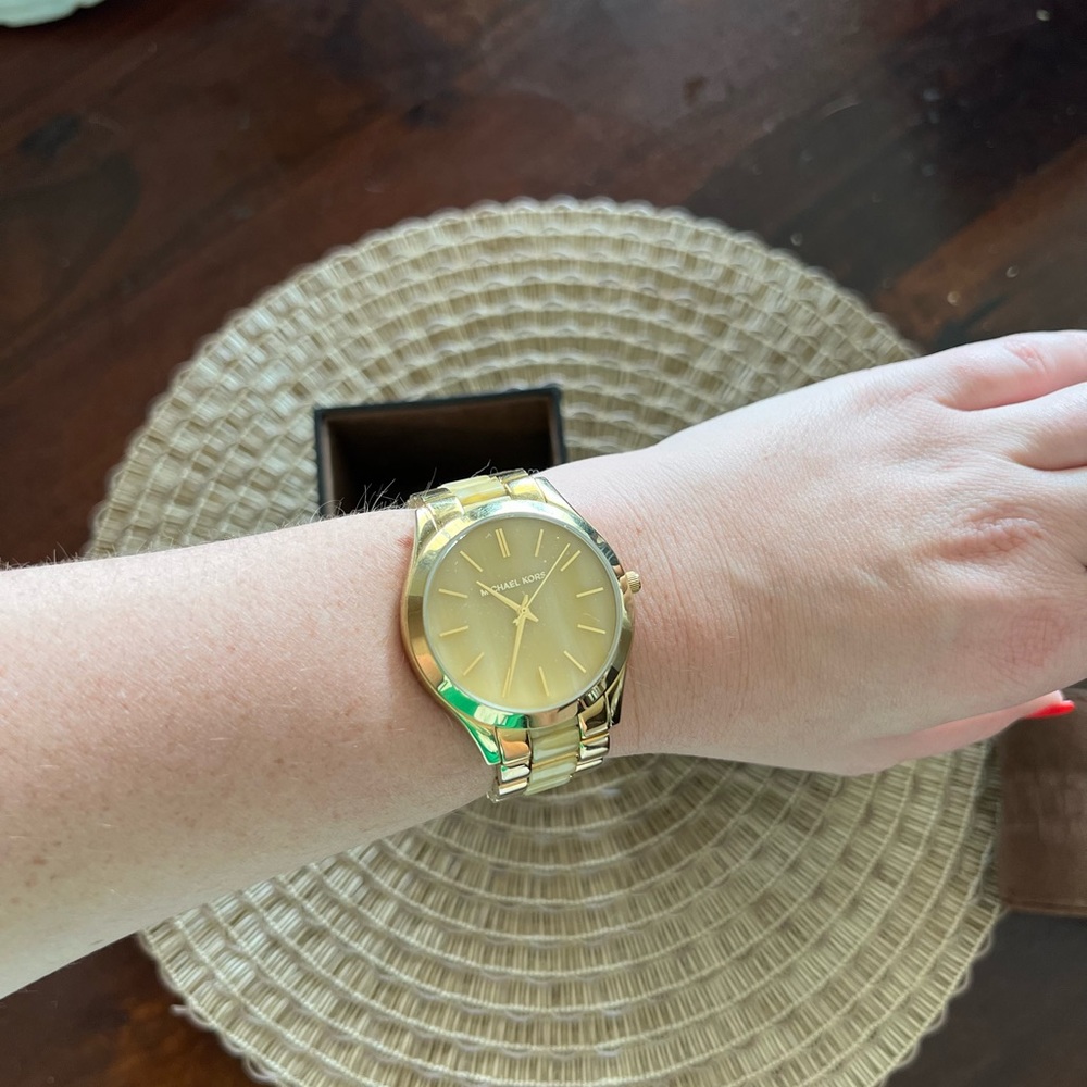 Michael Kors Gold Watch - Picture 3 of 8